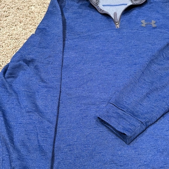 Under Armour pullover - Picture 3 of 3